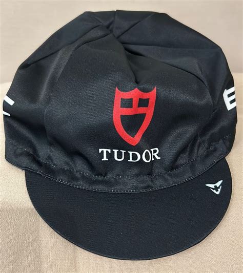 cappellino tudor